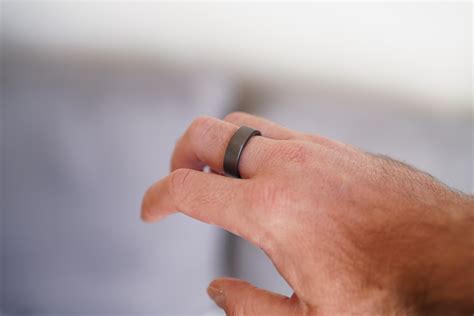 oura ring for small fingers.